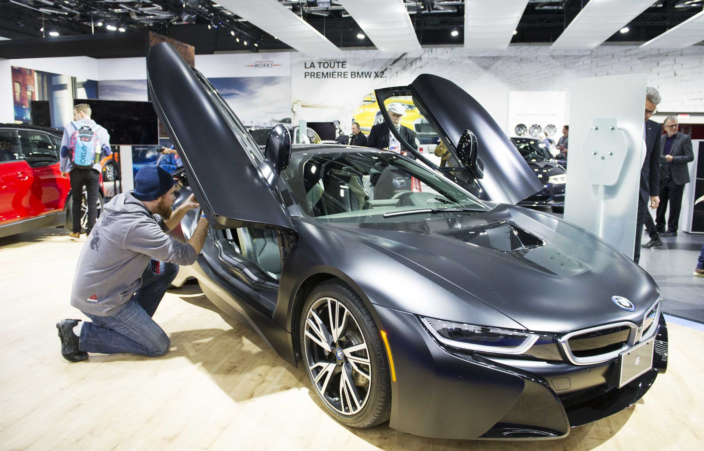 From BMW to BMW i to MINI, the BMW Group offers the largest selection of plug-in vehicles available in Canada today.  Five of nine electrified models that will be available in 2018 were at the 2018 Montreal International Auto Show, including the BMW i8 Protonic Edition Frozen Black. (01/2018)