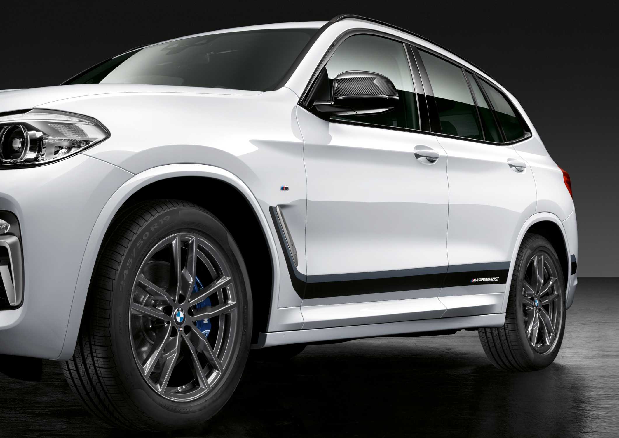 The new BMW X3 with BMW M Performance Parts, Films in Frozen Black