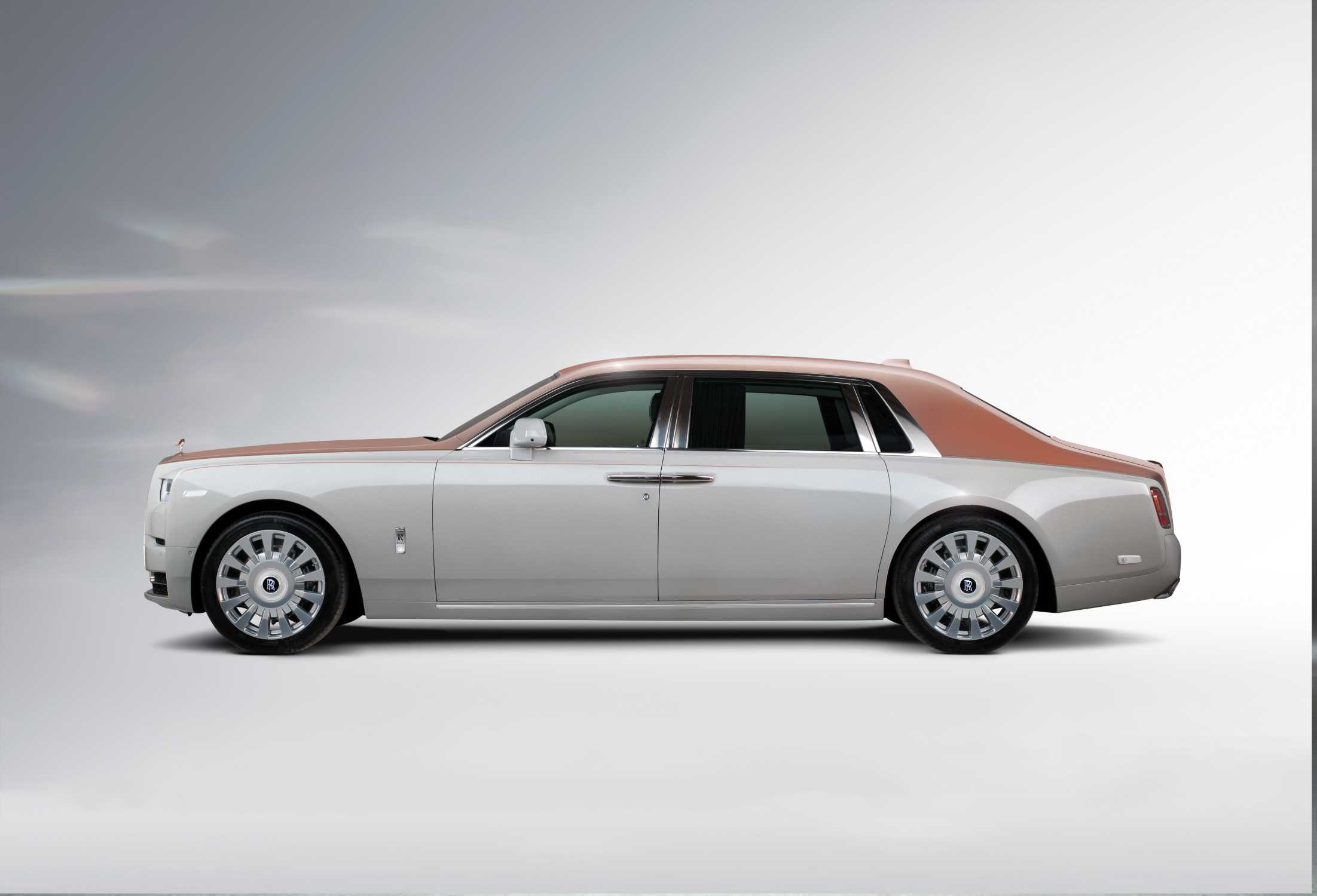 RollsRoyce Phantom Extended Wheelbase On Road Price Petrol Features   Specs Images