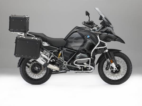 Neues Original BMW Motorrad Zubehör „Edition Black“.