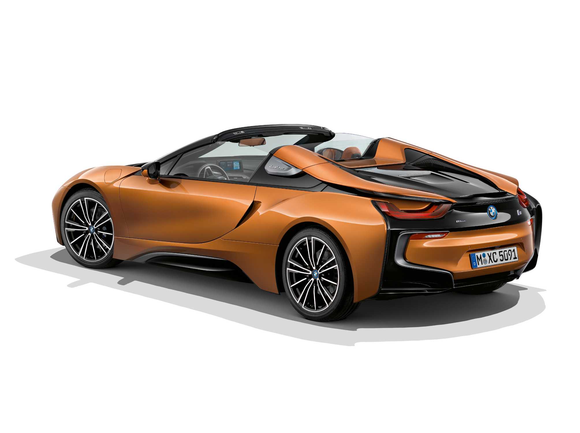 BMW i8 Roadster with the new aerodynamics package (05/2018).