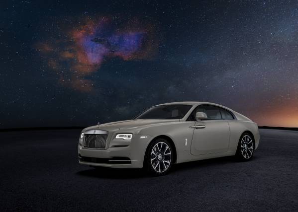 Rolls-Royce Made 30 Attempts To Paint This Bespoke Cullinan