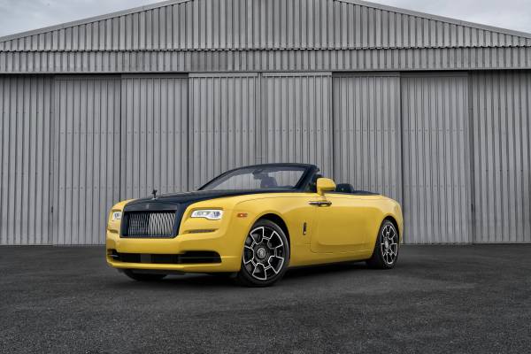 https://mediapool.bmwgroup.com/cache/P9/201808/P90320145/P90320145-silicon-valley-tech-executive-takes-delivery-of-bespoke-rolls-royce-dawn-black-badge-at-pebble-beach-600px.jpg