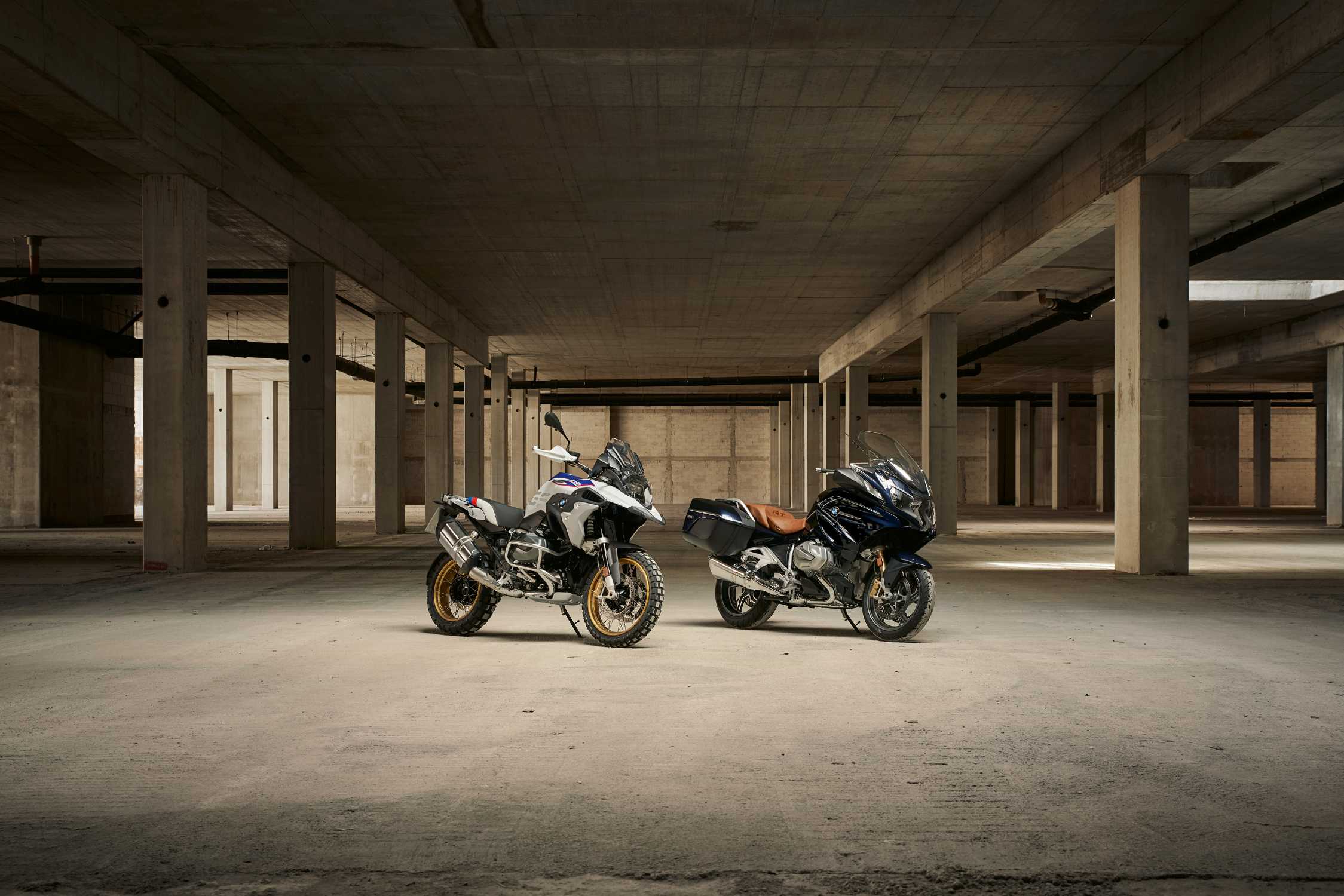 BMW R 1250 GS HP und R 1250 RT, Blueplanet metallic (09/2018)