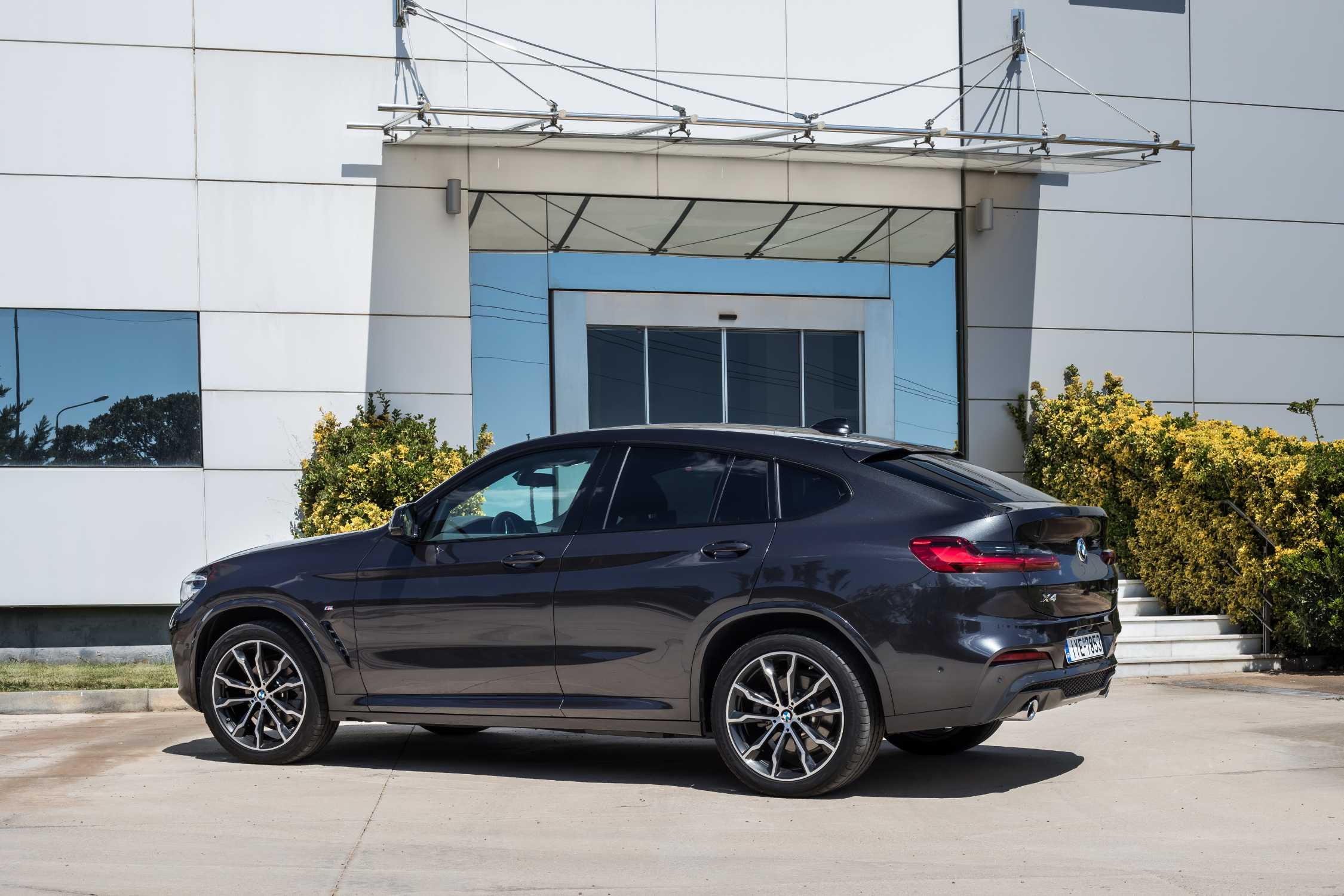 The new BMW X4 in Athens, Greece – photos by Giorgos Karagiorgakis. (09 ...