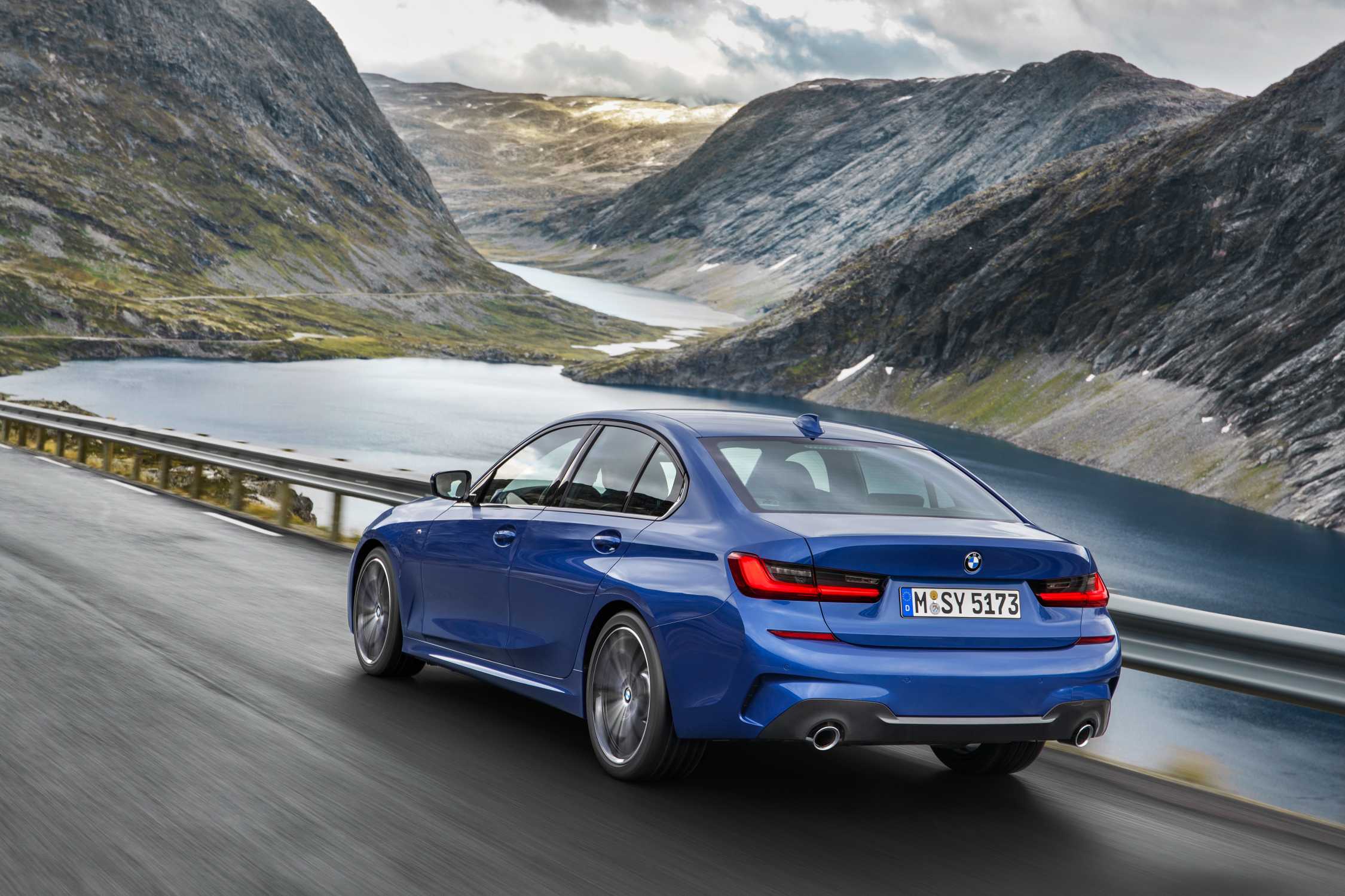 The all-new BMW 3 Series Sedan, Model M Sport, Portimao blue metallic, Rim 19” Styling 791 M (10/2018).