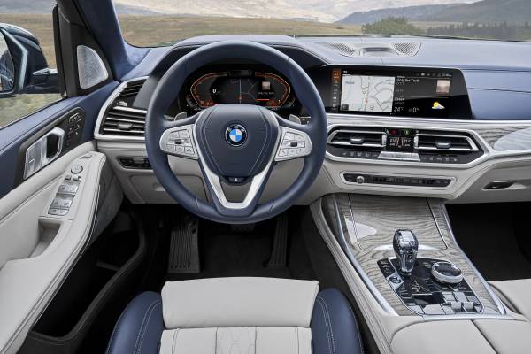 BMW présente l'avenir du système d'affichage et d'exploitation BMW