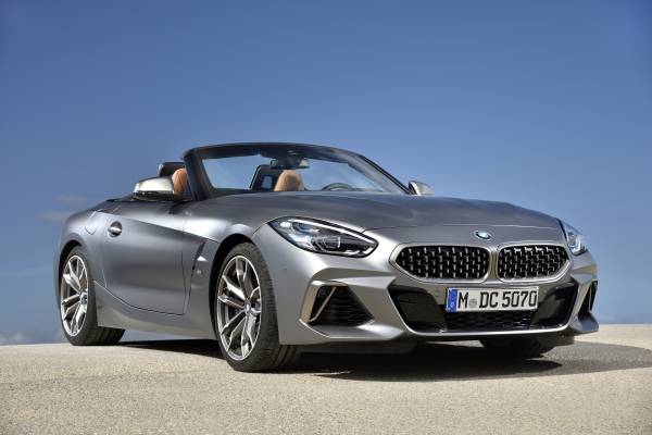 The new BMW Z4 M40i Roadster in color Frozen Grey II metallic and 