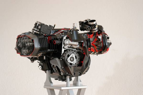 P90328671-bmw-r-1250-boxermotor-cut-away-engine-11-2018-599px.jpg