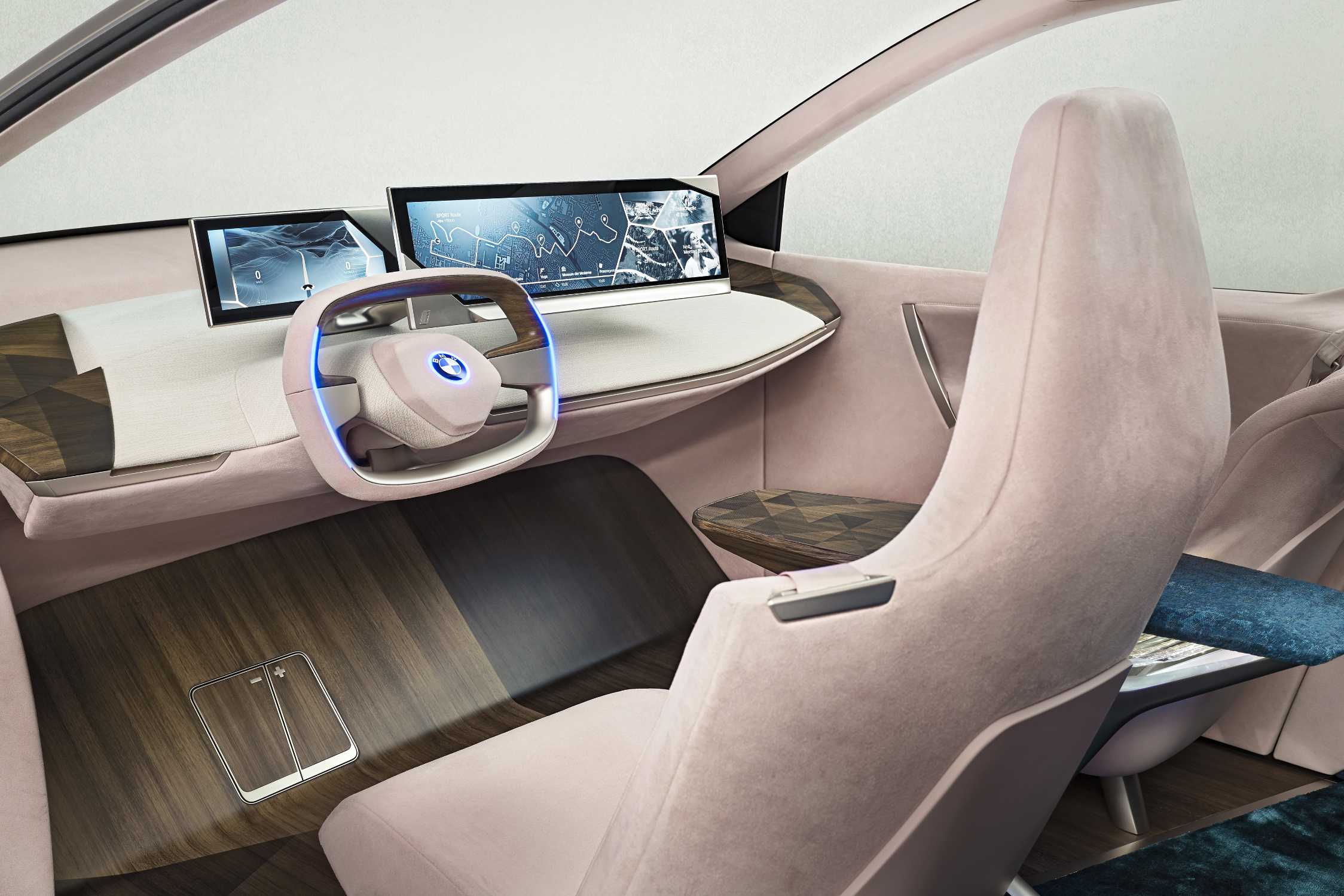 BMW Vision iNEXT (11/2018).