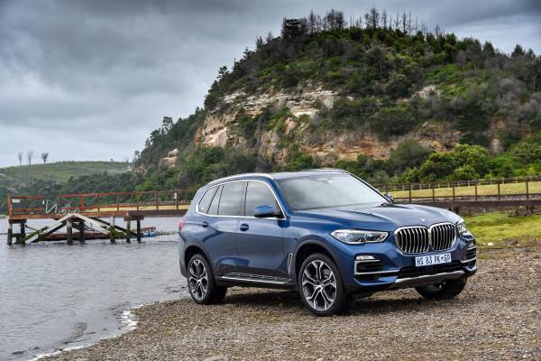 Bmw x5 xdrive 30d se 5s a hi-res stock photography and images - Alamy