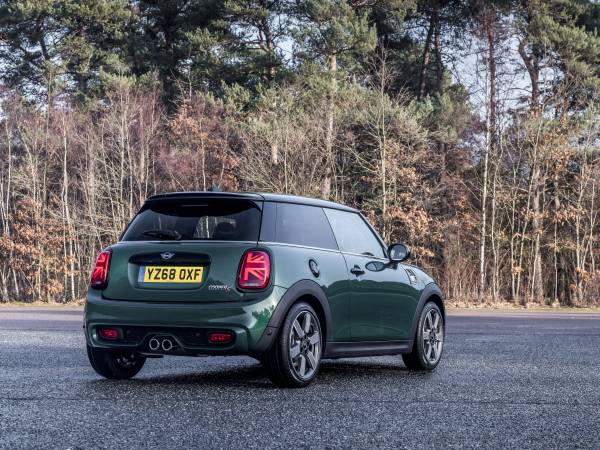 Celebrating 60 Years of an icon: the MINI 60 Years Edition.