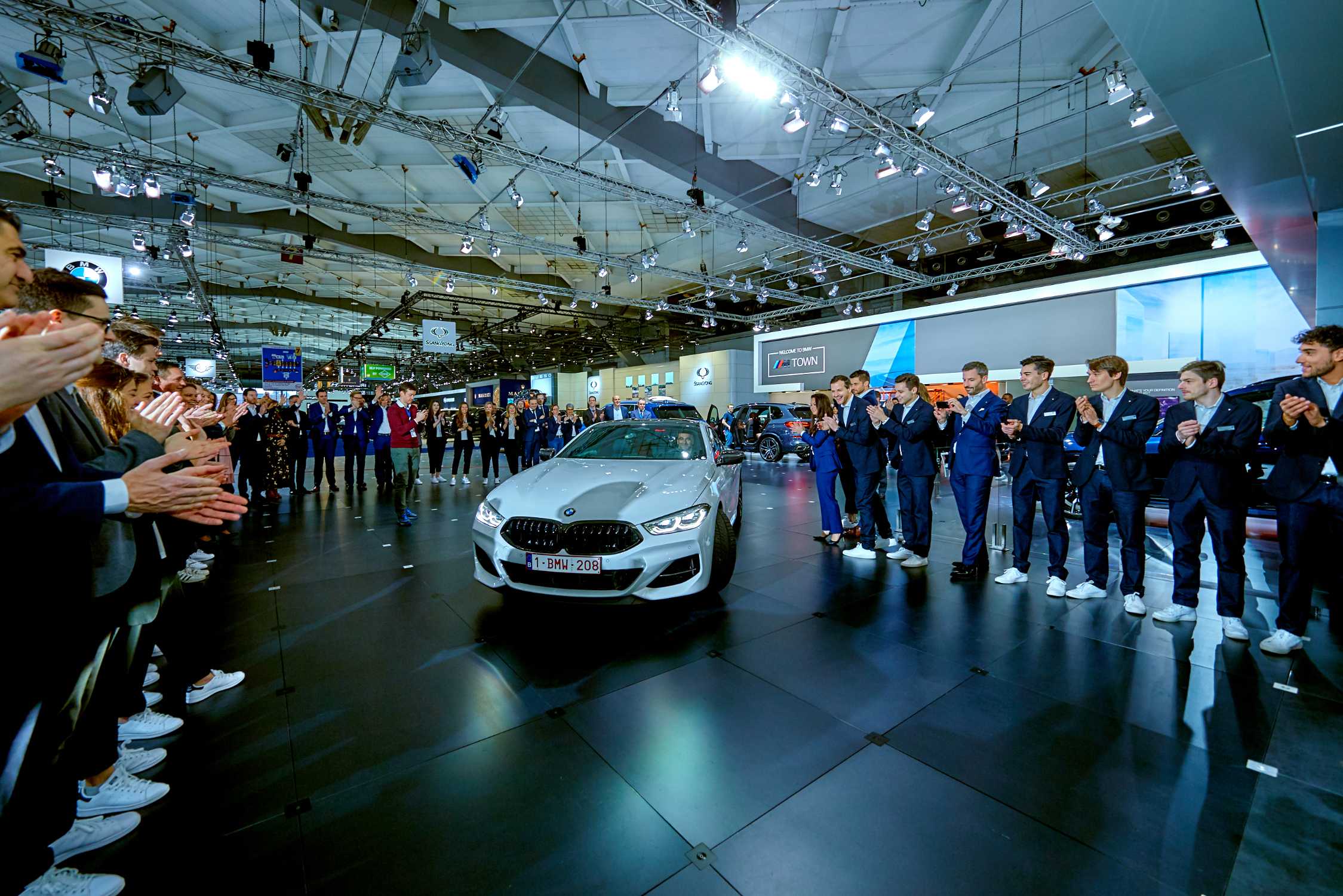 Roberto Martinez receives the keys to a BMW M850i xDrive Coupe at the Brussels Motor Show - the BMW and MINI team celebrating the sportive performances of the Red Devils (01/2019)