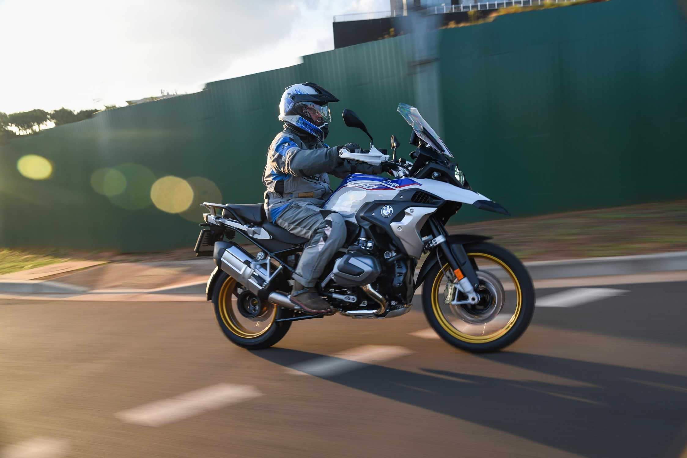 The new BMW R 1250 GS and the new BMW R 1250 GS Adventure in South ...