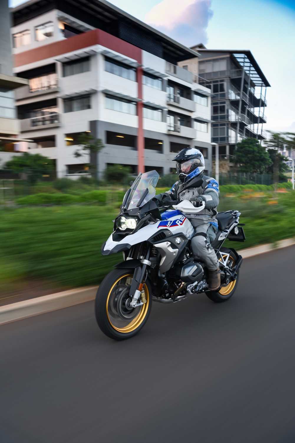 The new BMW R 1250 GS and the new BMW R 1250 GS Adventure in South ...