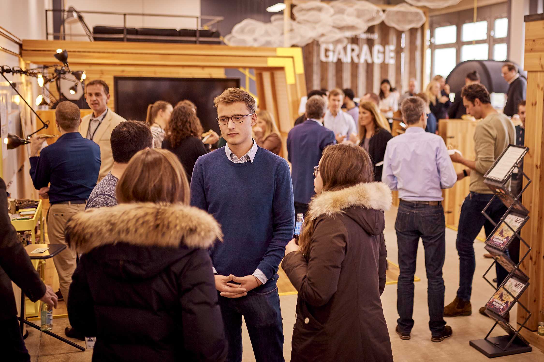 Deep Drive Days in the BMW Startup Garage (March 2019): Startups network with experts from the BMW Group in keynote speeches and workshop sessions.
