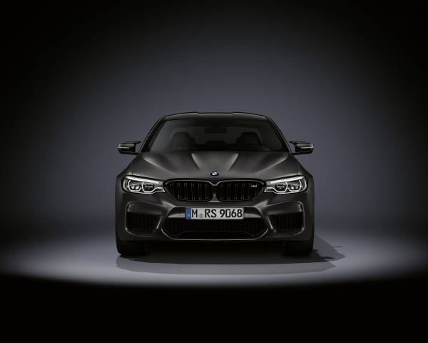 Performance maximale et style exclusif : BMW M5 Edition 35 Jahre.