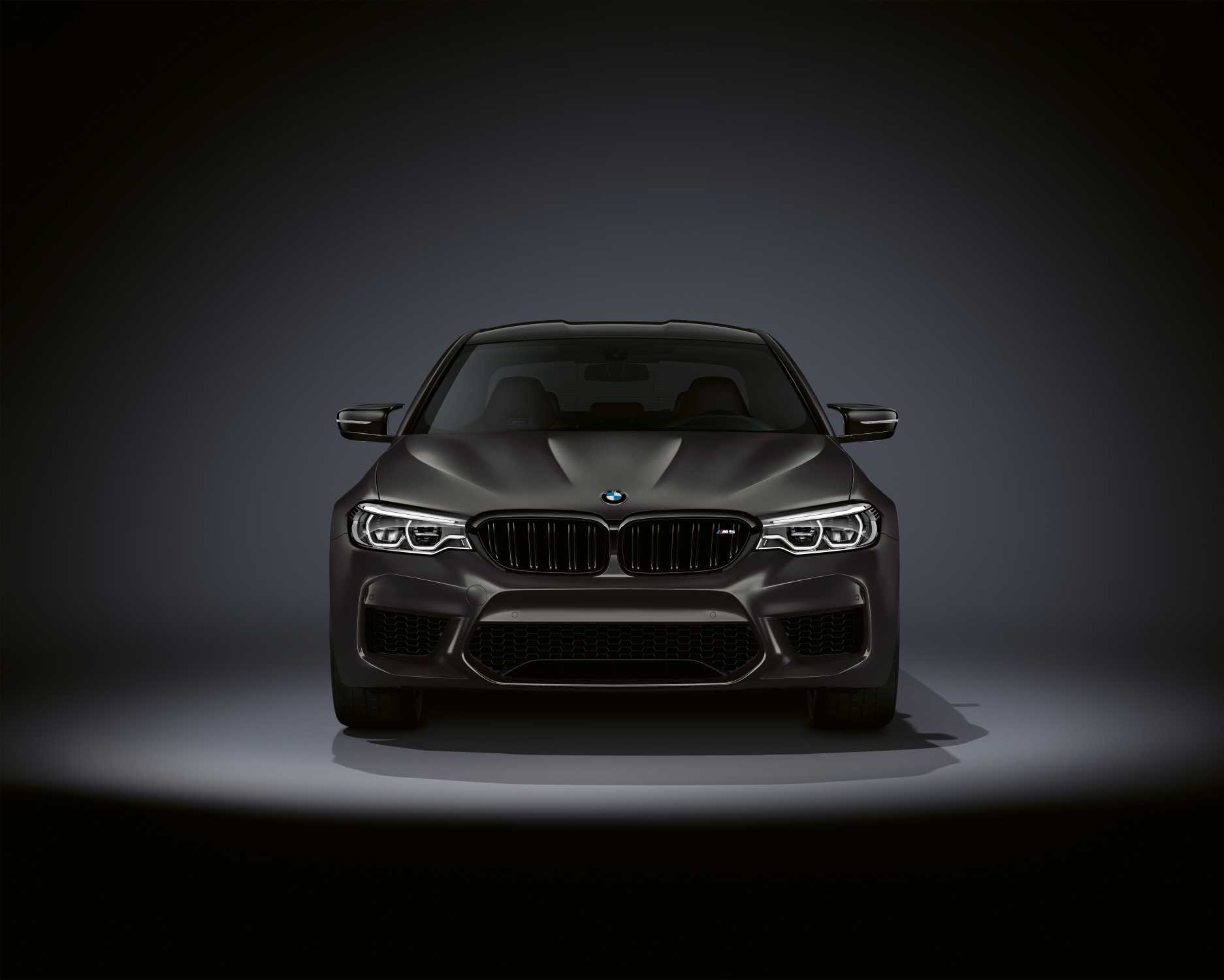 Ra mắt BMW M5 2020 Vóc dáng mới công nghệ tân tiến để tối đầu  MercedesAMG E 63