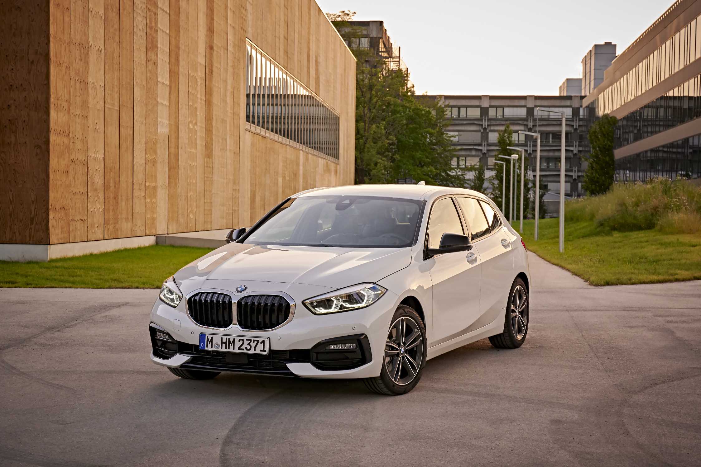 all-new BMW 1 Series Sport Line FULL REVIEW 1-Series 1er 118d