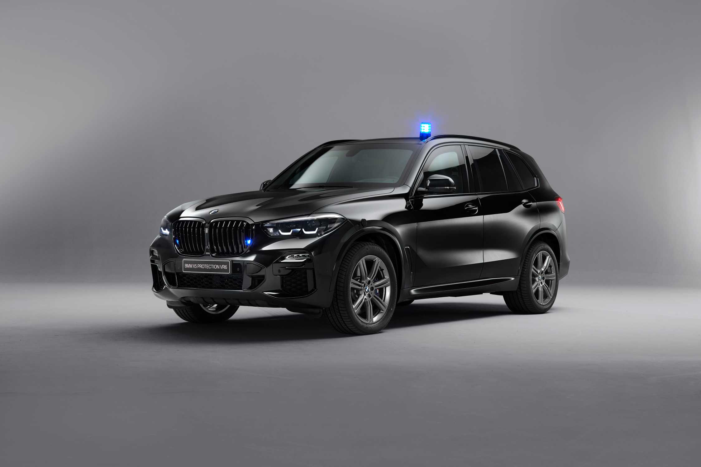 The new BMW X5 Protection VR6 - Studio shots (08/2019).