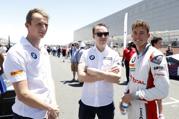 BMW M Customer Racing teams take to the virtual track in BMW race