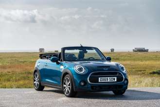 Open Top Driving Fun In Extroverted Style The New Mini Sidewalk