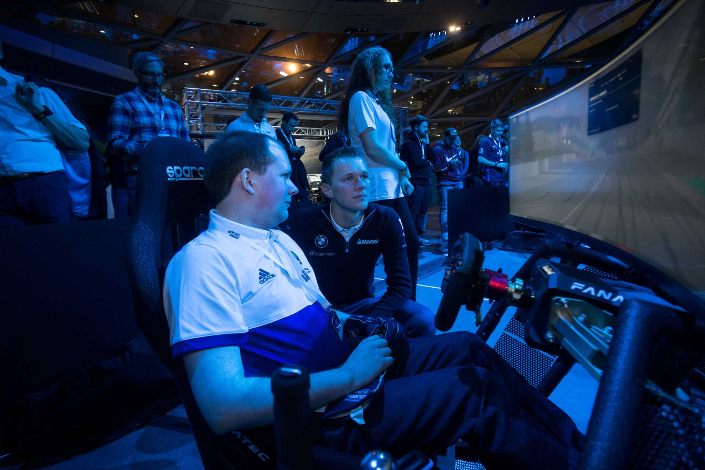 Munich (GER), 5th December 2019. BMW SIM LIVE, Sim-Racing, Simulator ...