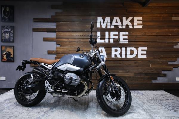 宝马摩托车跨界携手 打造豪华摩托车市场零售新体验