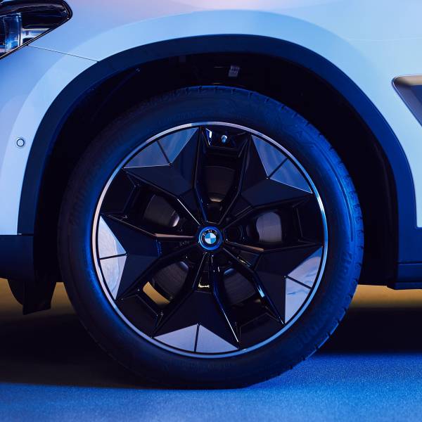 BMW iX3 (G08): Preise, Modelle, Reichweite, Laden & Design