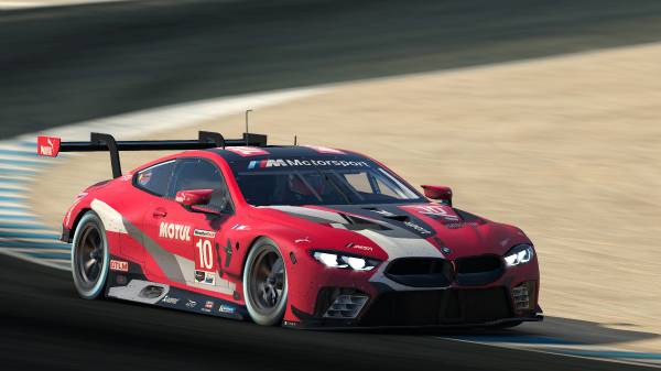  Eliminación de los tres primeros para el BMW M8 GTE en la segunda carrera de la IMSA iRacing Pro Series en el circuito virtual de Laguna Seca.