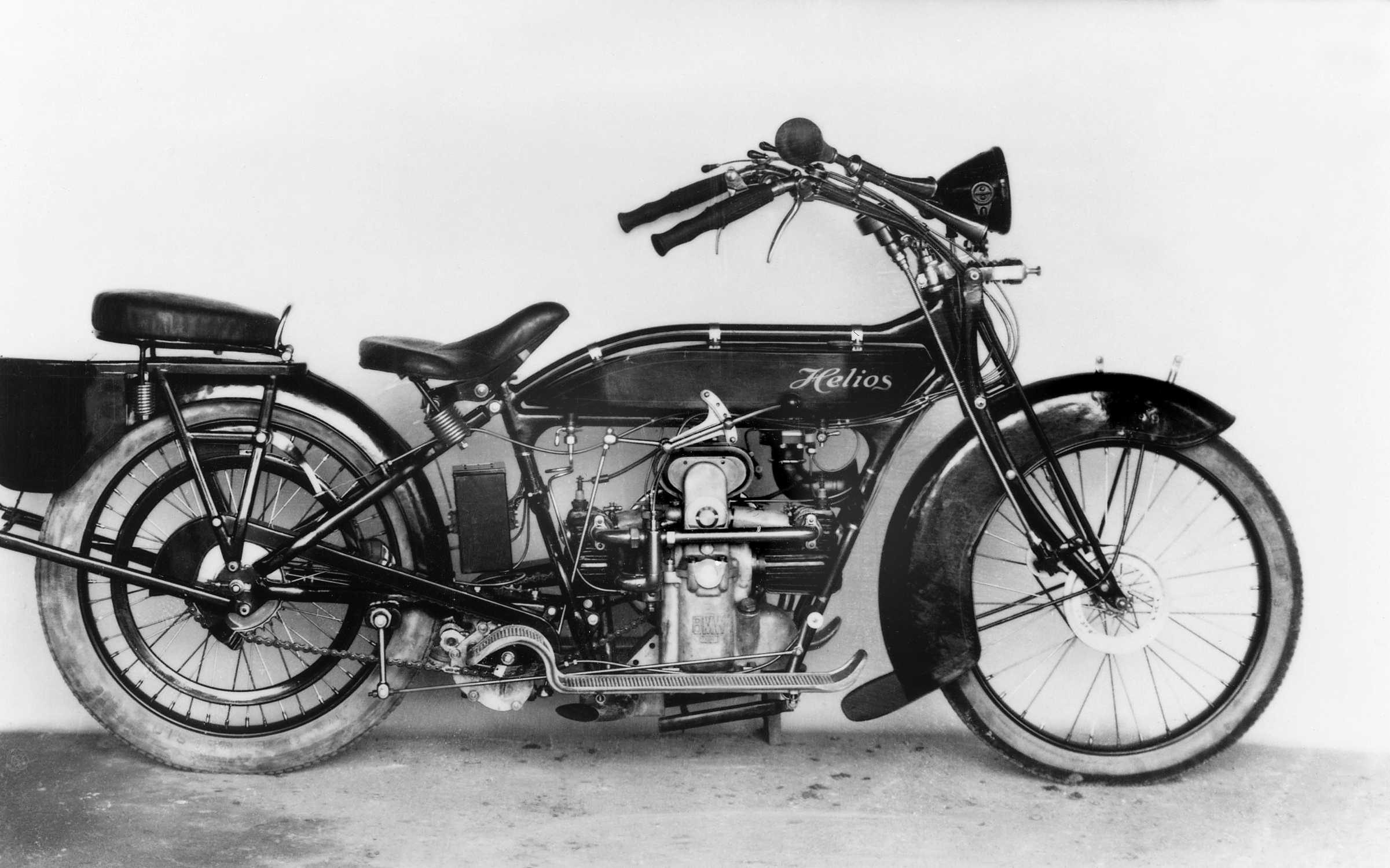 Helios motorcycle with M2 B15 'Bavaria' engine - copyright BMW Group Archive (04/2020)