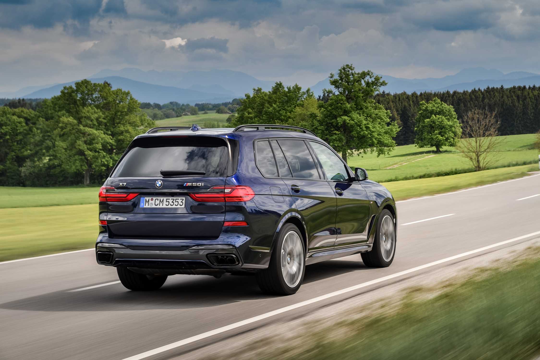 The new BMW X7 M50i (05/2020).