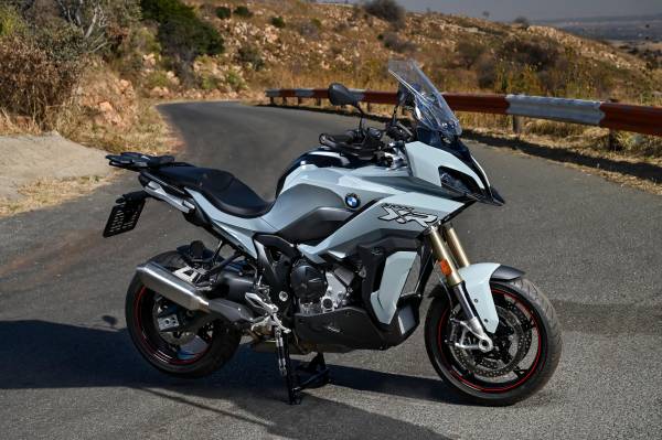 The New Bmw F 900 R Bmw F 900 Xr And Bmw S 1000 Xr Now Available In South Africa 07 2020