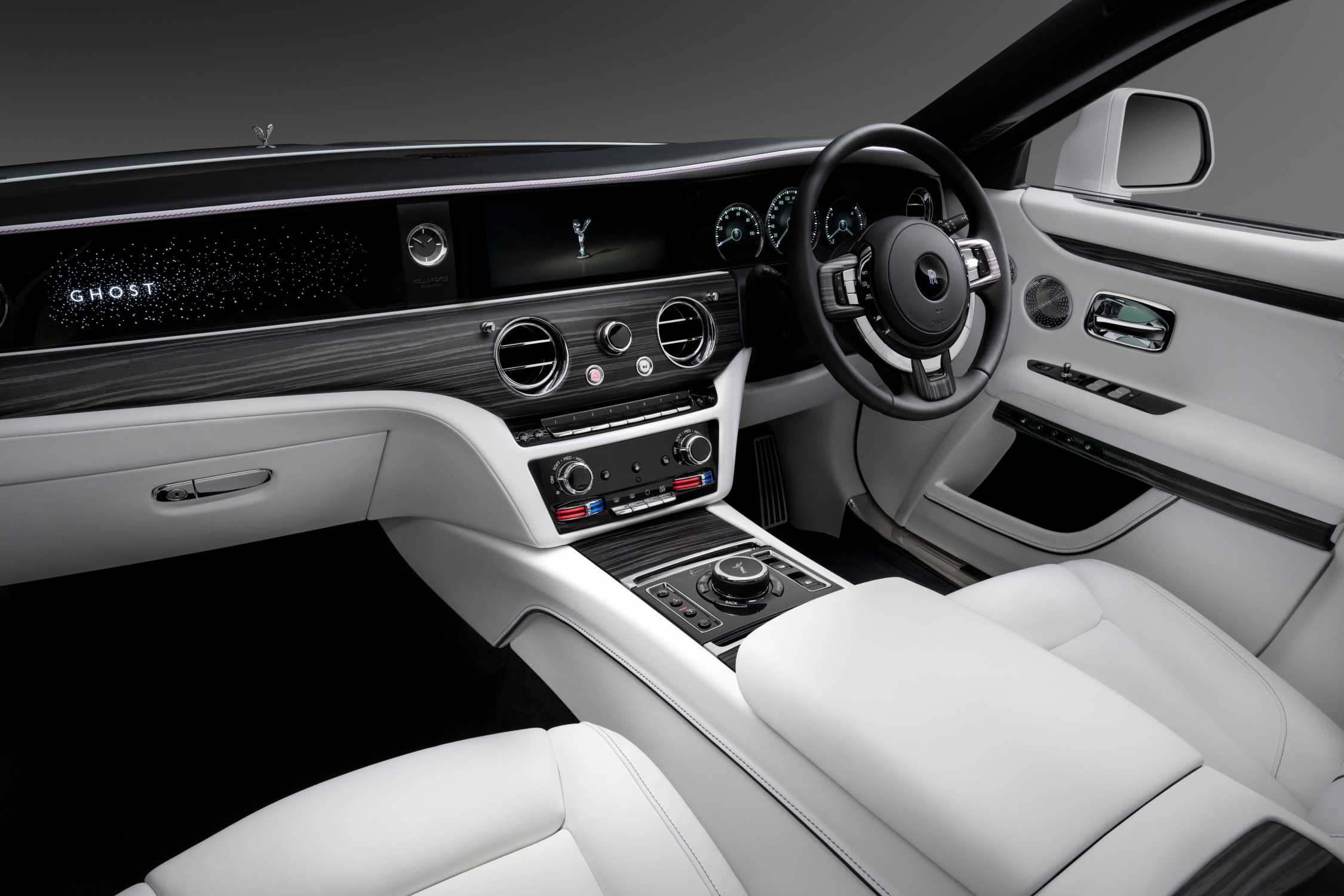 THE NEW ROLLS ROYCE GHOST INTERIOR