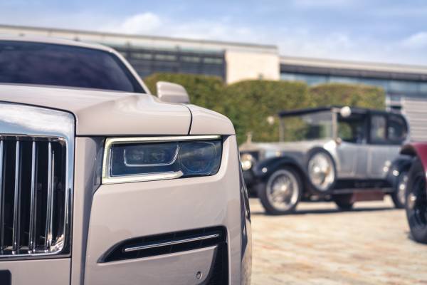 FOREBEARS WELCOME NEW GHOST TO ROLLSROYCE FAMILY
