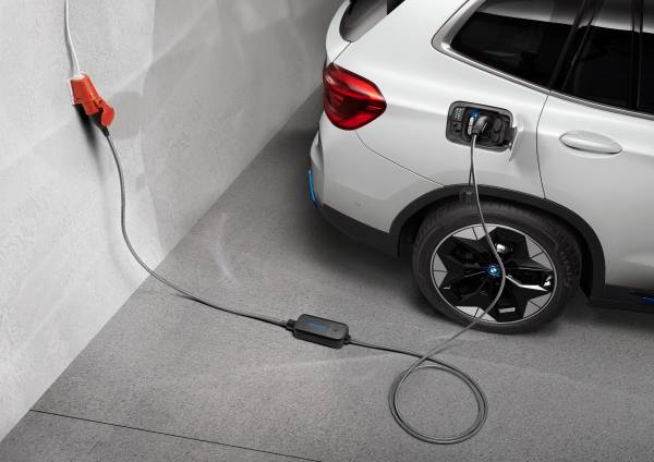 BMW Charging and MINI Charging: expanded charging options for Gen5 market  launch