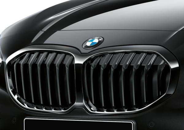 限定車「BMW 118d Pure Black」誕生