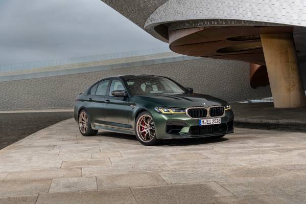 Individual aura, impressive presence: BMW X5 and BMW X6 limited