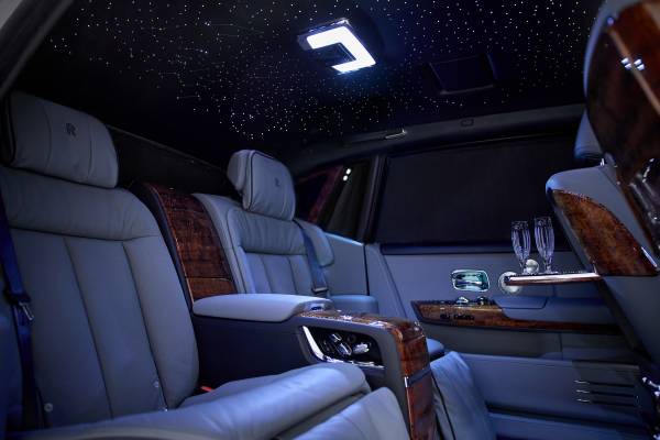 2022 RollsRoyce Phantom Interior Dimensions Seating Cargo Space  Trunk  Size  Photos  CarBuzz