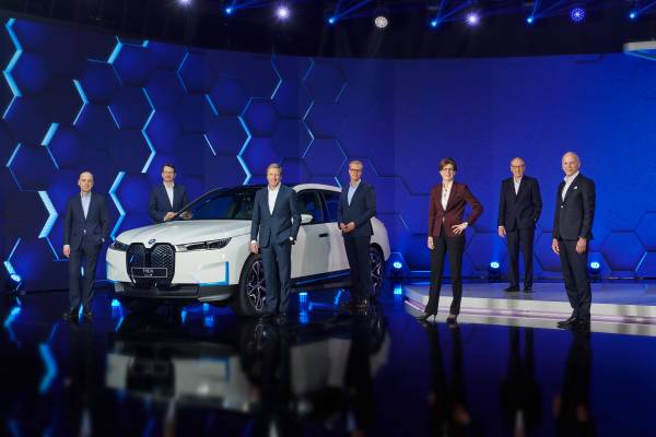 A New Era, a New Class: BMW Group steps up technology offensive with  comprehensive realignment – uncompromisingly electric, digital and circular