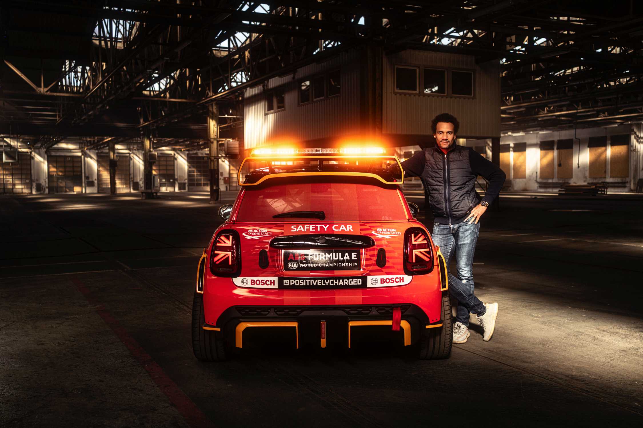 The MINI Electric Pacesetter inspired by JCW - Oliver Heilmer: Head of MINI Design. (03/21)