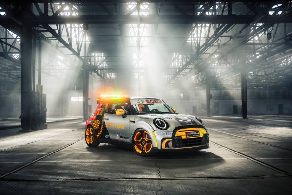 Der ‚MINI Electric Pacesetter inspired by JCW' - der erste