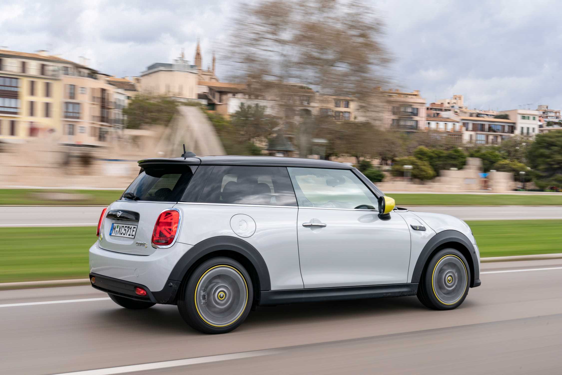 NEW CONSUMER SURVEY FROM MINI USA SHOWS MORE AMERICANS VIEW ELECTRIC ...