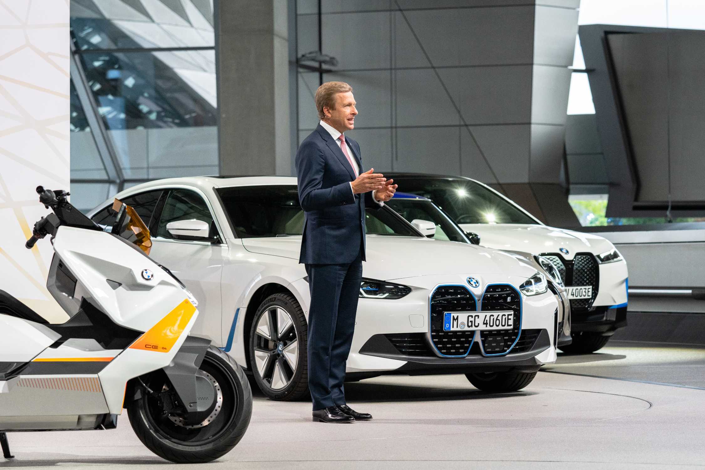 The BMW Team units new, bold CO2 emissions targets for 2030