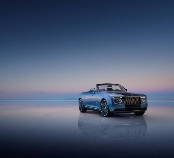 Rolls-Royce drives up car luxury with 'Boat Tail