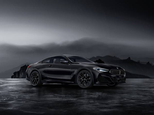 限定車「BMW 8 Series Frozen Black Edition」を発表