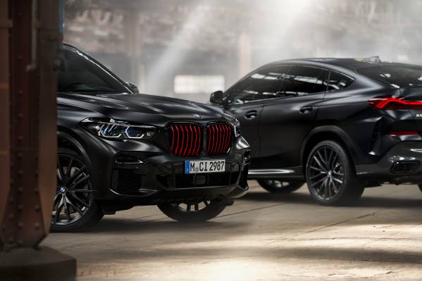  Nuevo BMW X6 como un show car espectacular: el primer vehículo del mundo en Vantablack®.