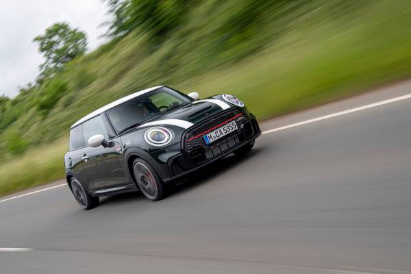 Discover all BMW and MINI products - Severs Breeman BMW & MINI