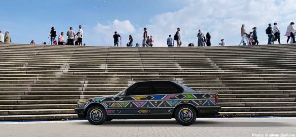 BMW Art Car by Esther Mahlangu, BMW 525i, 1991, augmented reality. Courtesy of the artist and Acute Art in collaboration with BMW Group Culture. Photo: © silvanoballone. (07/2021)