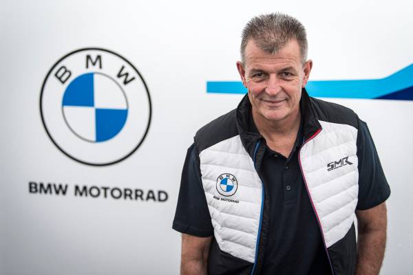  Bonovo action BMW Racing Team se alineará con Eugene Laverty y Loris Baz en el WorldSBK.